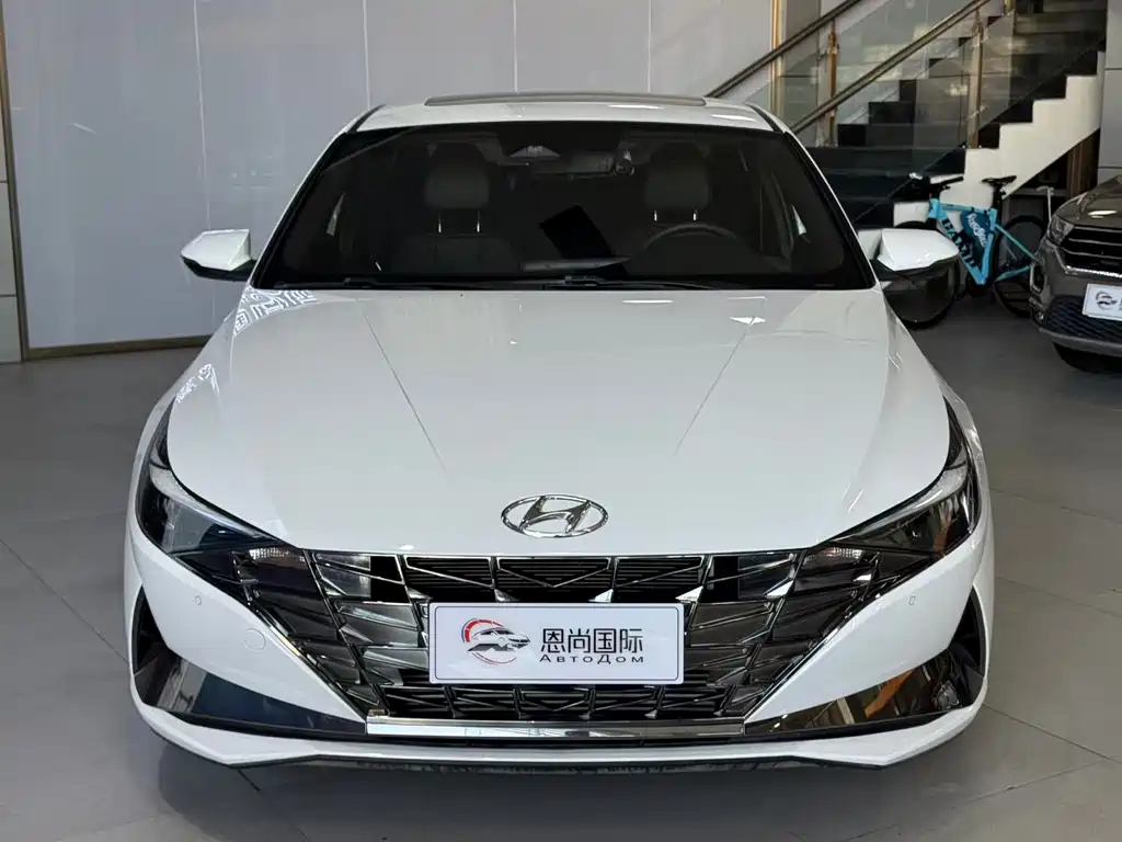 Hyundai Elantra — миниатюра 2
