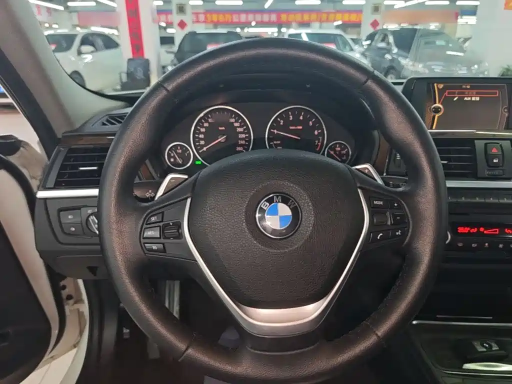 BMW 3 Series — миниатюра 11