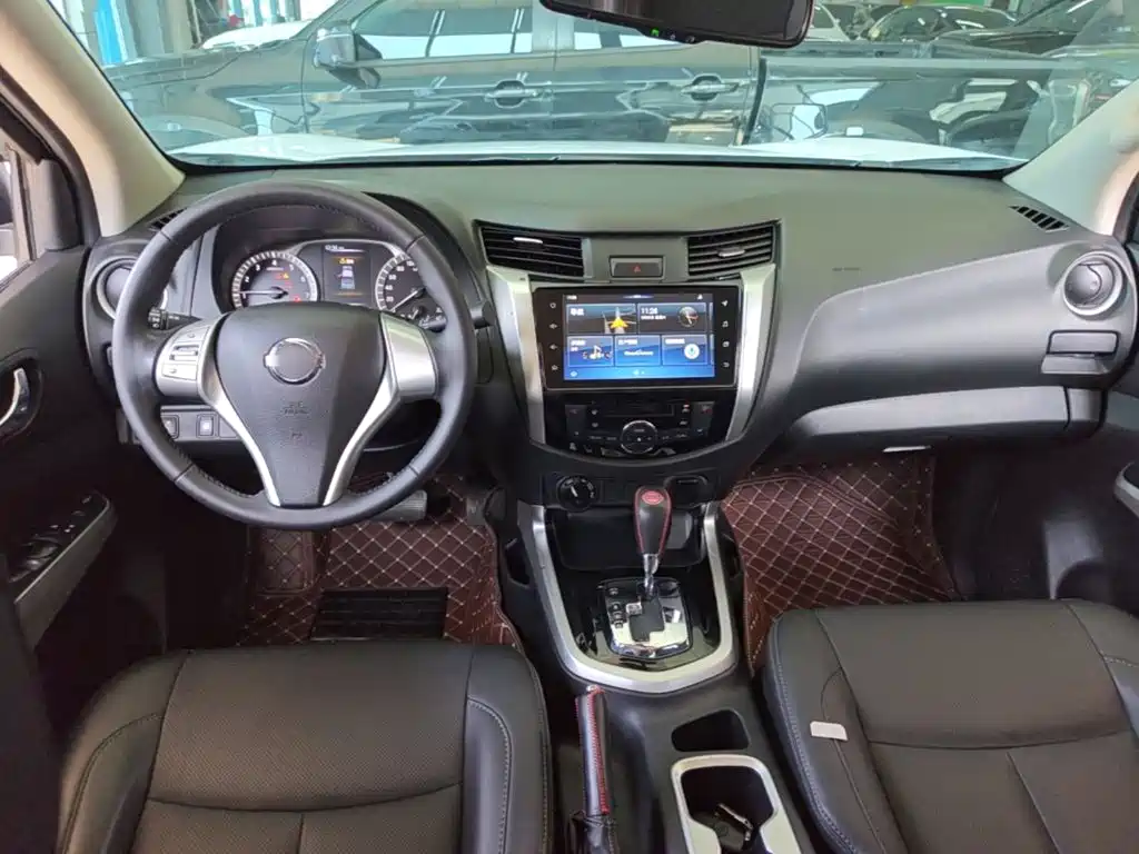 Nissan Navara — миниатюра 10