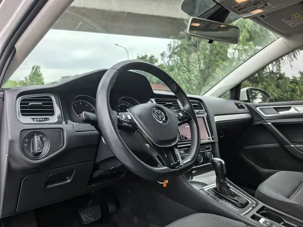 Volkswagen Golf — миниатюра 5