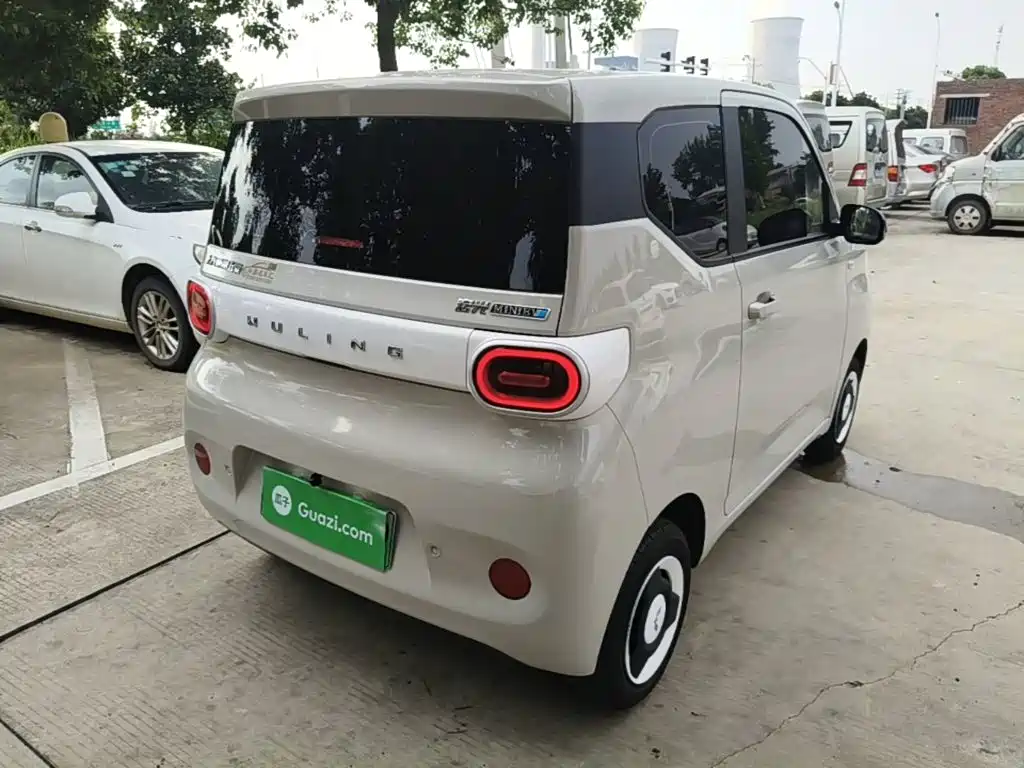 Wuling MINIEV — миниатюра 7