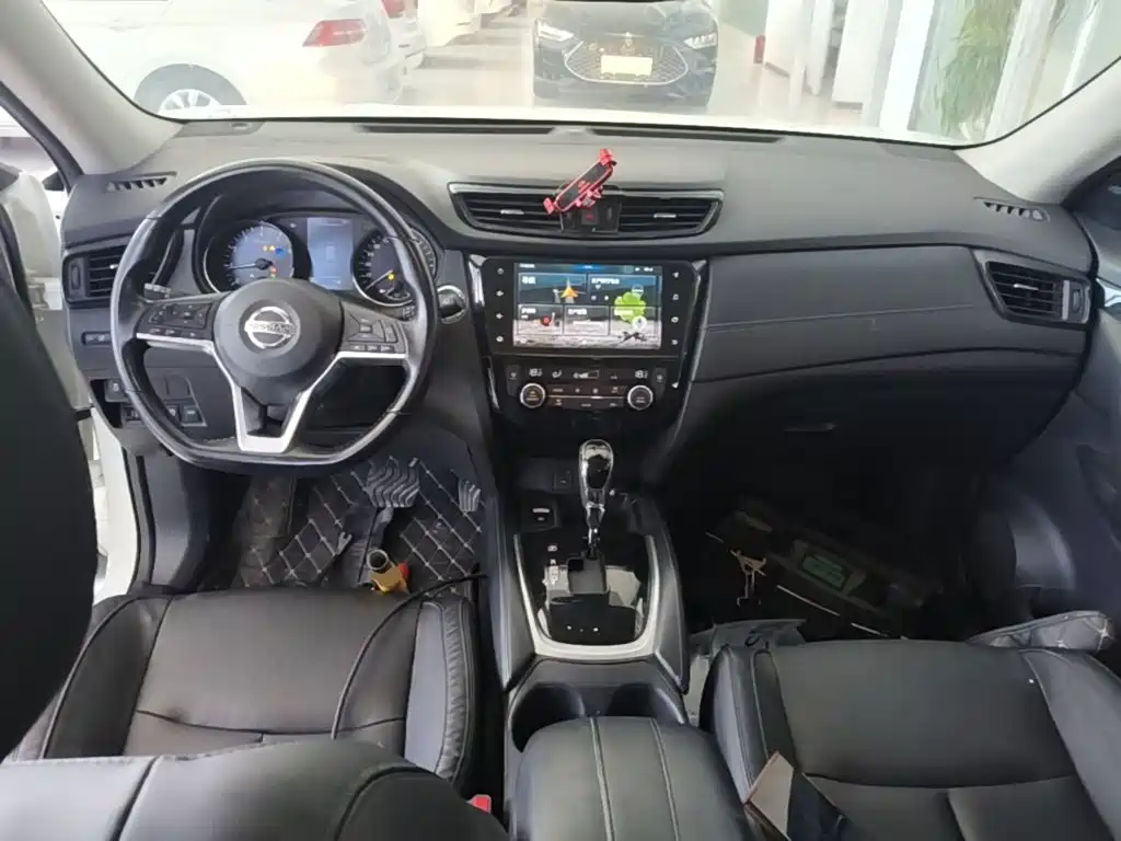 Nissan X-Trail — миниатюра 10