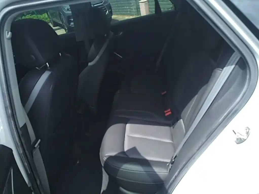 Audi Q2L e-tron — миниатюра 17
