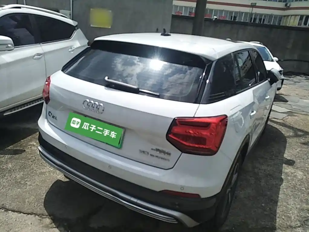 Audi Q2L e-tron — миниатюра 7