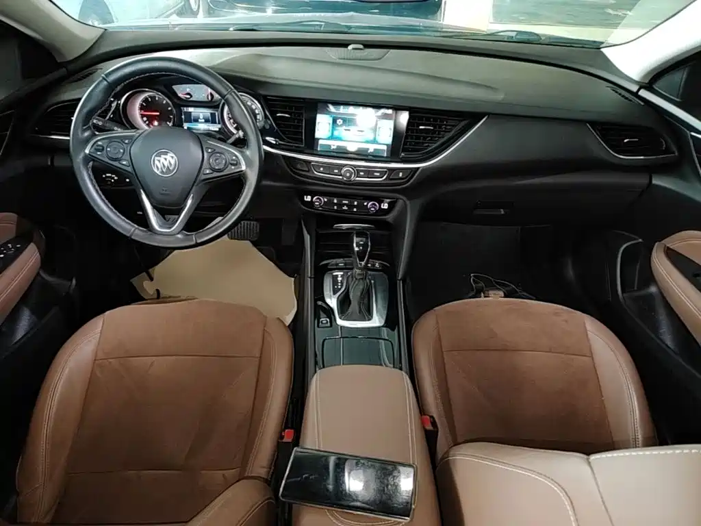 Buick Regal — миниатюра 10