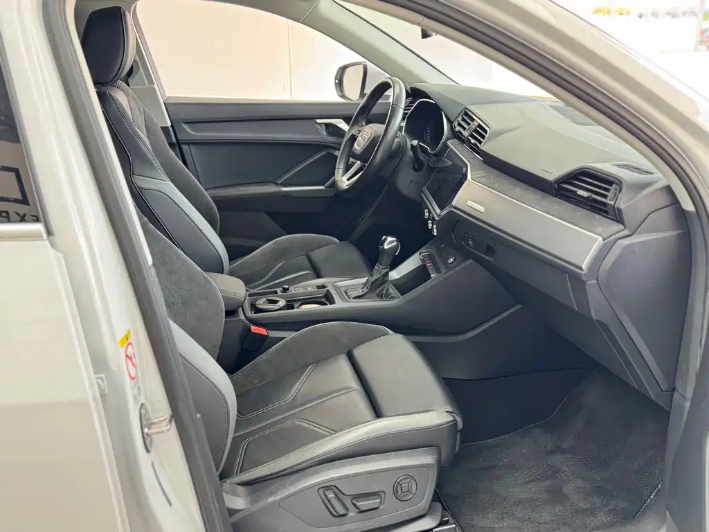 Audi Q3 Sportback — миниатюра 10