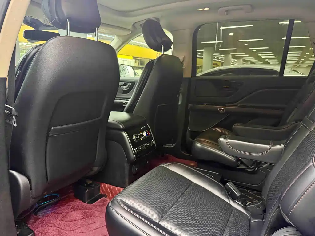 Lincoln Aviator — миниатюра 12