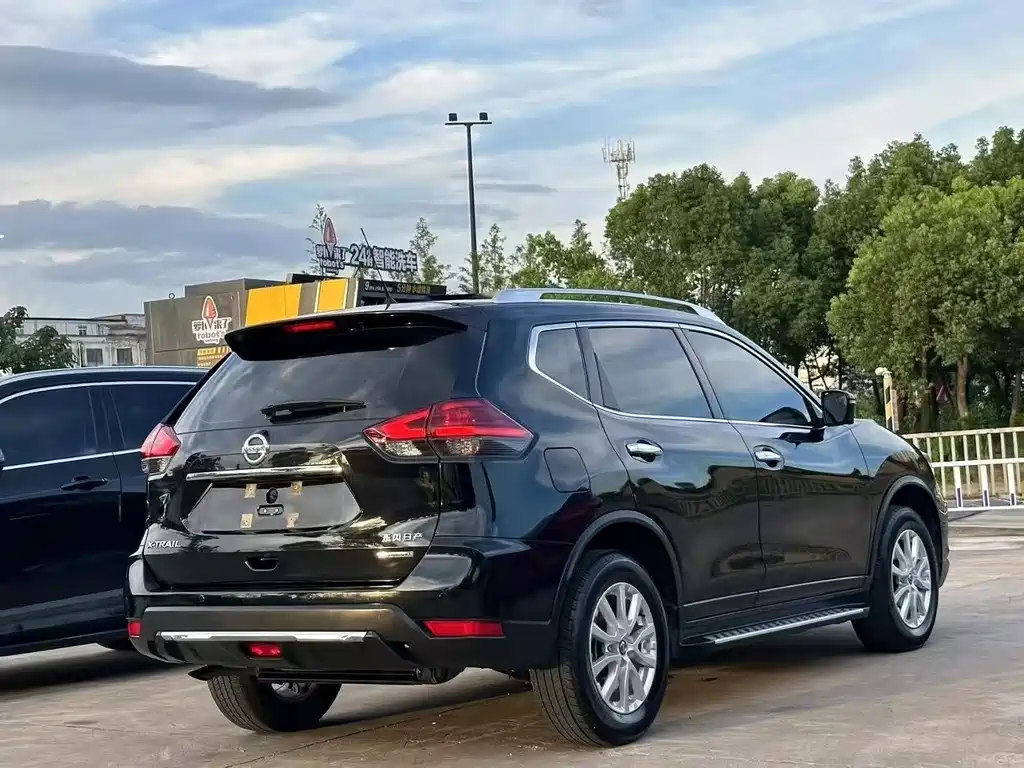 Nissan X-Trail — миниатюра 8