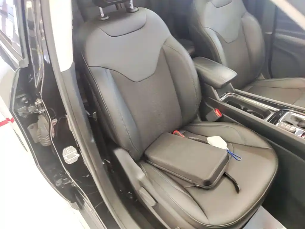 Jeep Compass — миниатюра 25