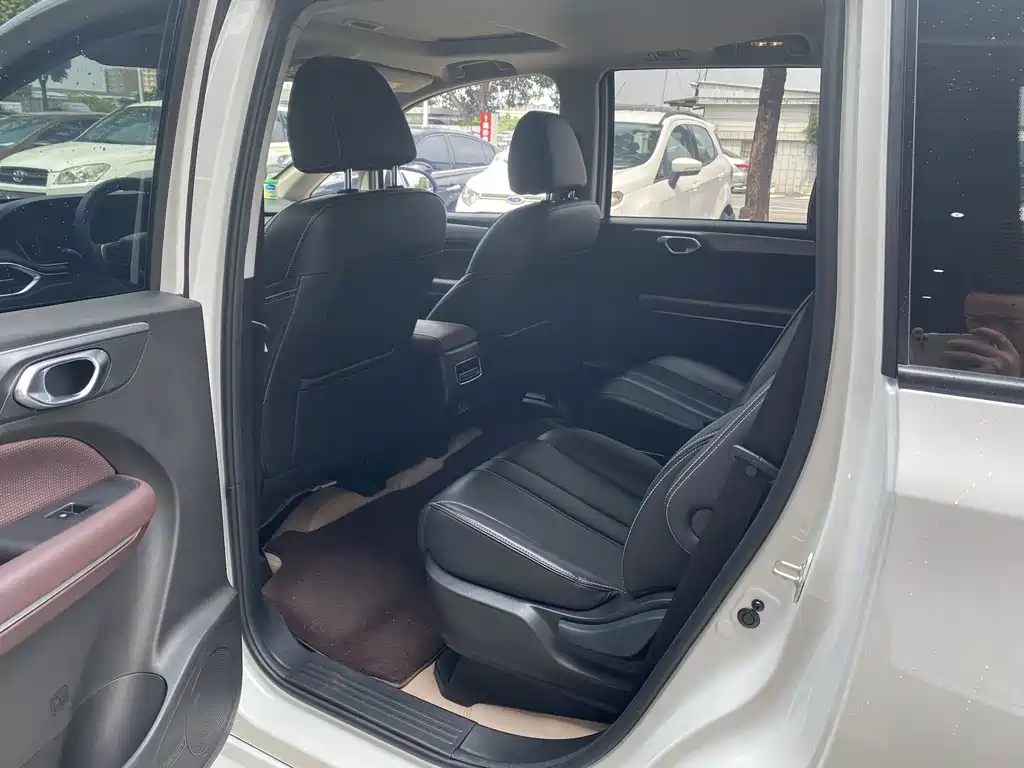 GAC Motor Trumpchi M6 — миниатюра 8