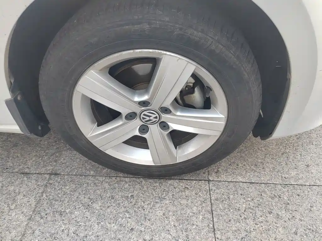 Volkswagen Golf — миниатюра 25