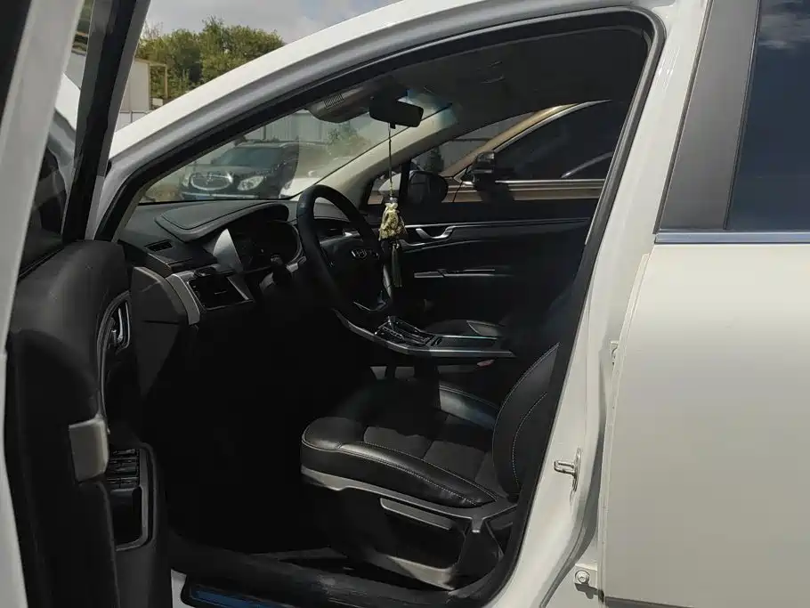 Geely Emgrand GS — миниатюра 9