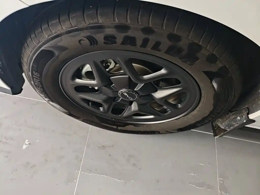 BYD Seal 05 DM-i — миниатюра 23