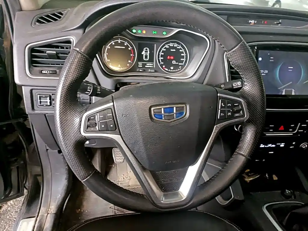 Geely Vision X6 — миниатюра 11
