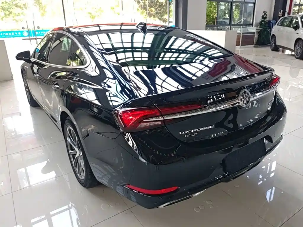 Buick LaCrosse — миниатюра 5