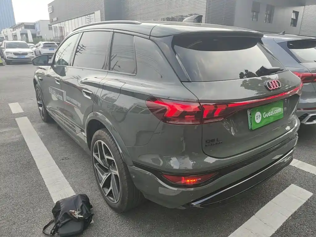 Audi Q6L e-tron