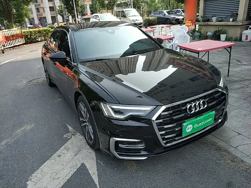 Audi A6L 2023 40 TFSI Luxury