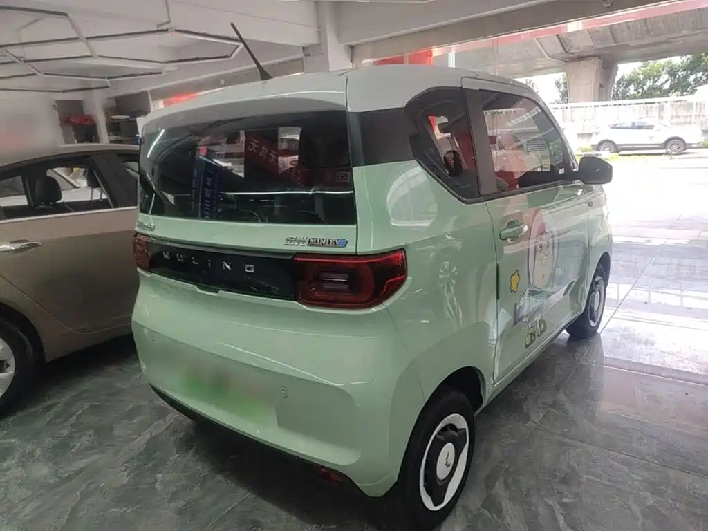 Wuling MINIEV — миниатюра 7