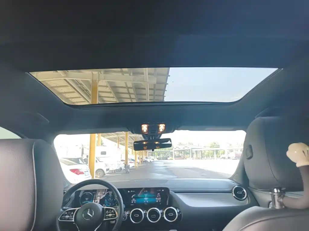 Mercedes-Benz GLA — миниатюра 18