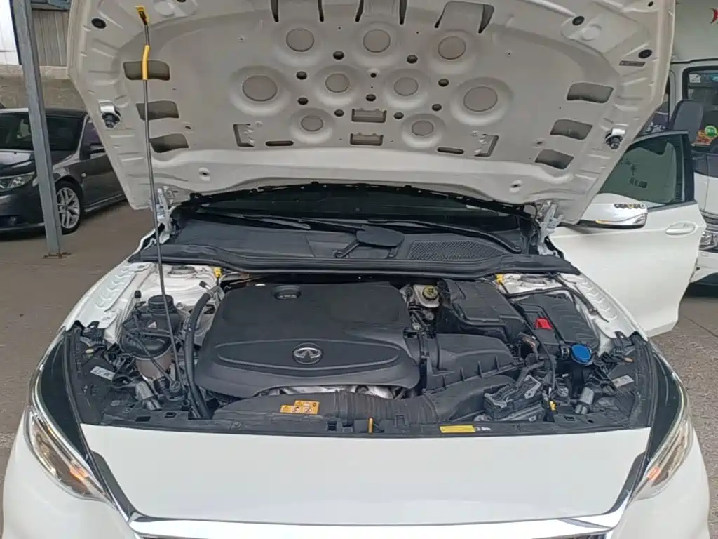 Infiniti QX30 — миниатюра 20