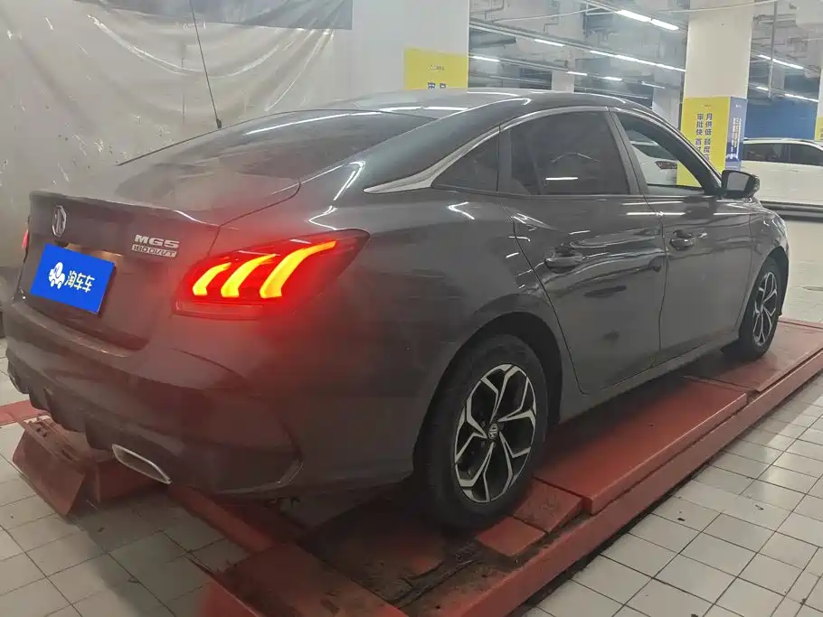 MG MG5 — миниатюра 3