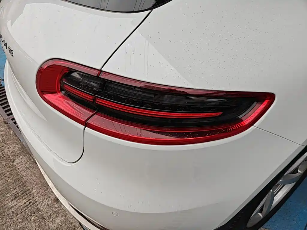 Porsche Macan — миниатюра 8