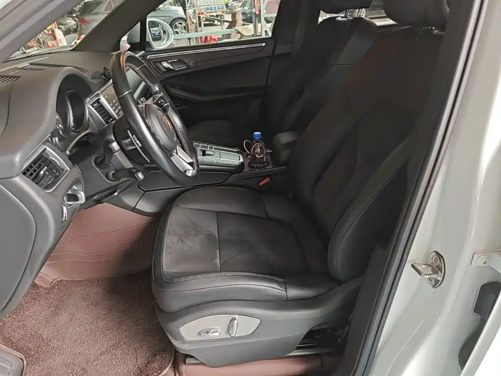 Porsche Macan — миниатюра 15