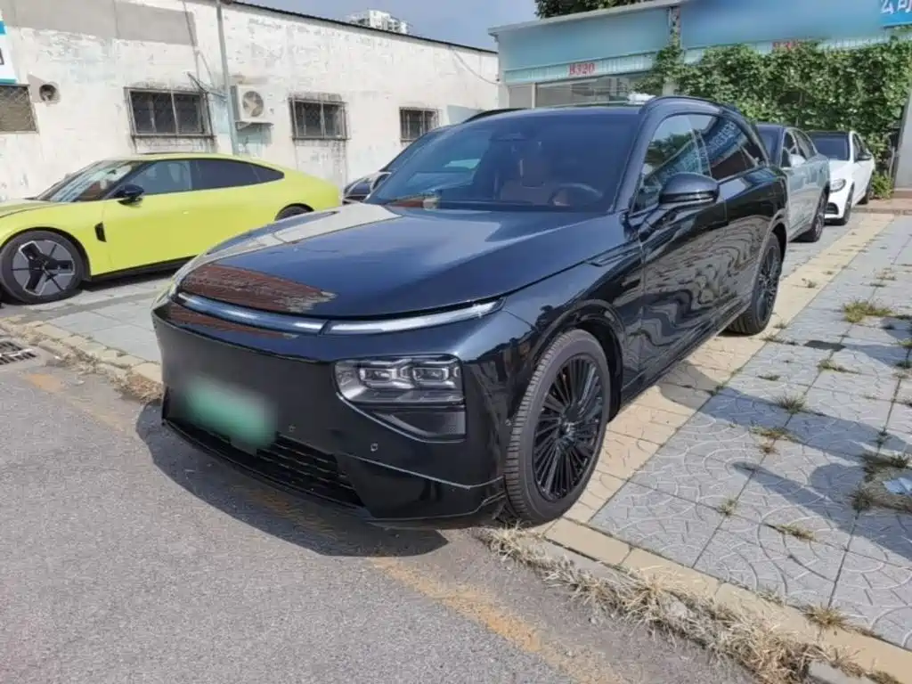 XPeng G9 — миниатюра 2