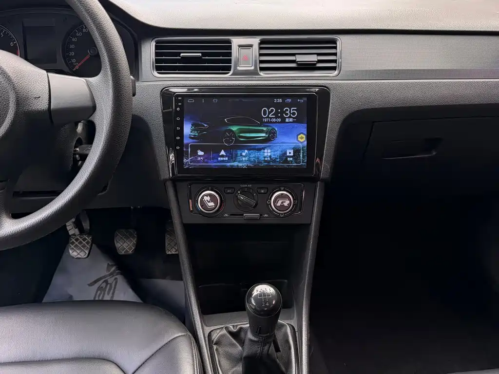 Volkswagen Santana — миниатюра 11