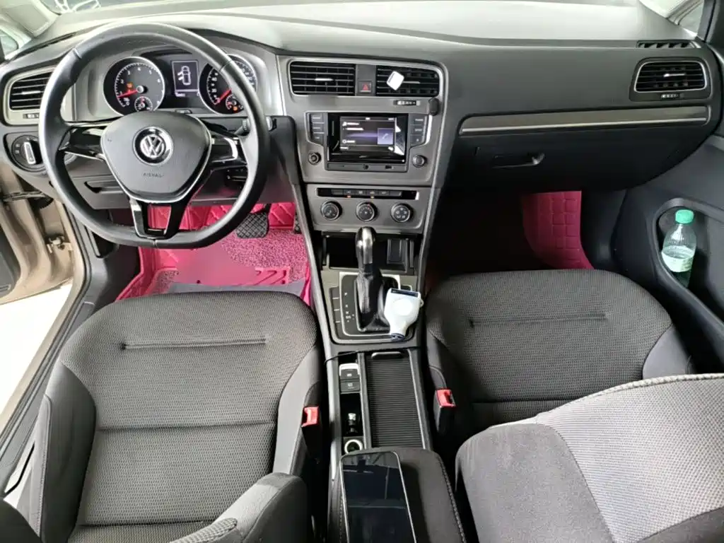 Volkswagen Golf — миниатюра 10