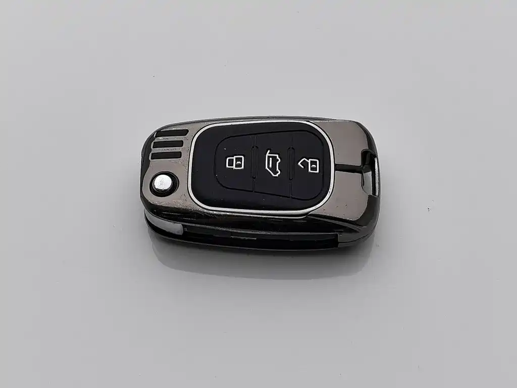 MAXUS V80 — миниатюра 19