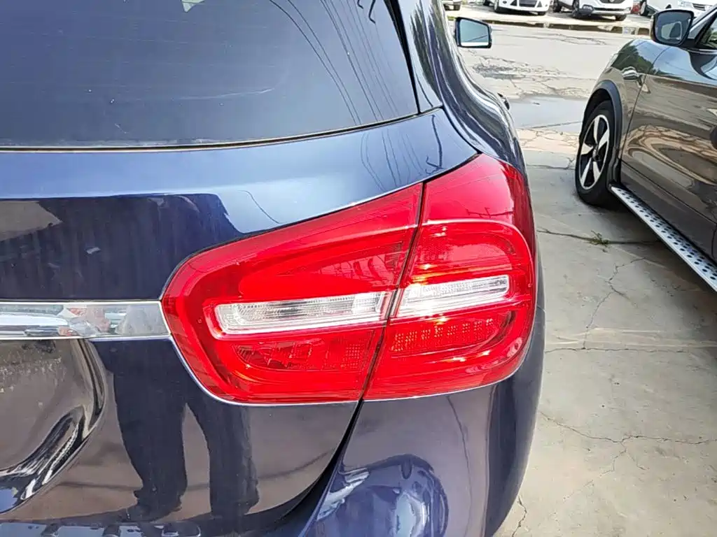 Mercedes-Benz GLA — миниатюра 8