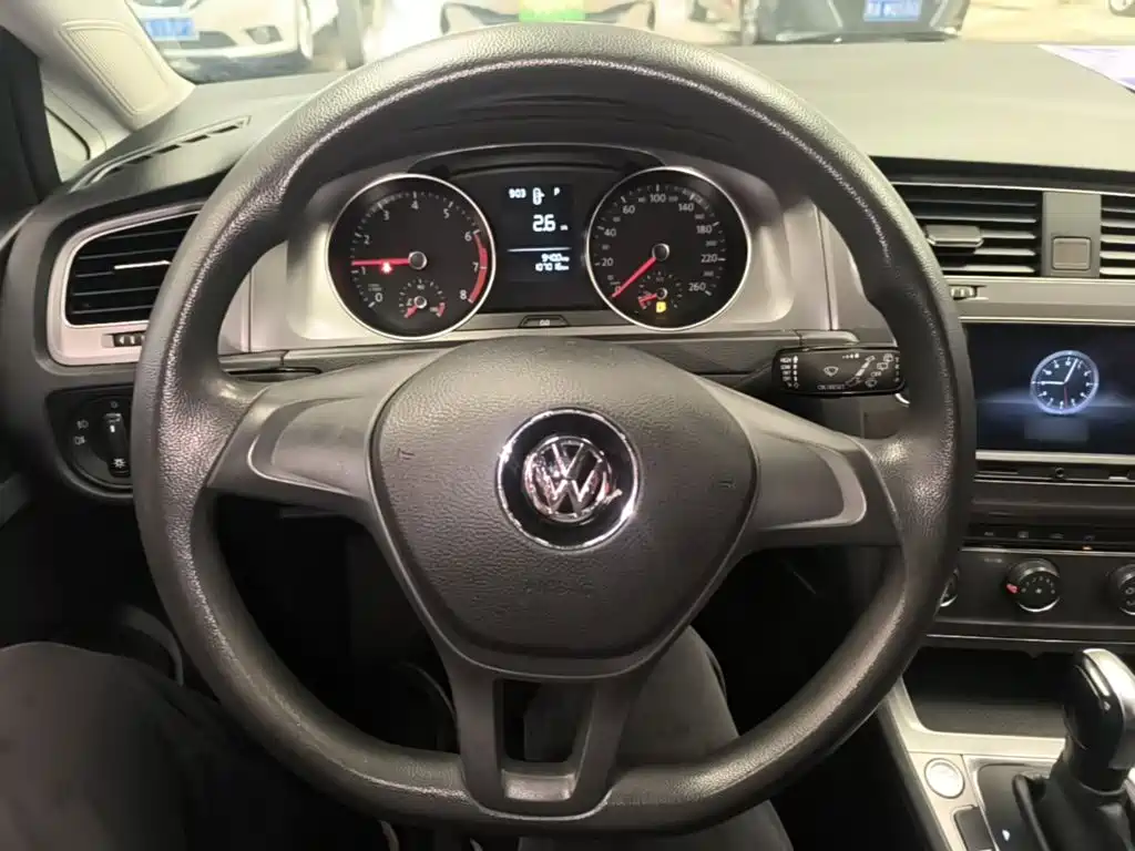 Volkswagen Golf — миниатюра 11