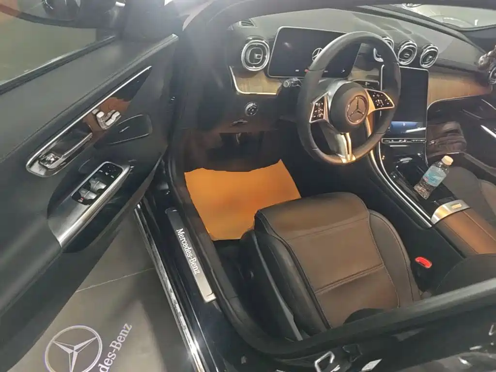 Mercedes-Benz C-Class — миниатюра 16