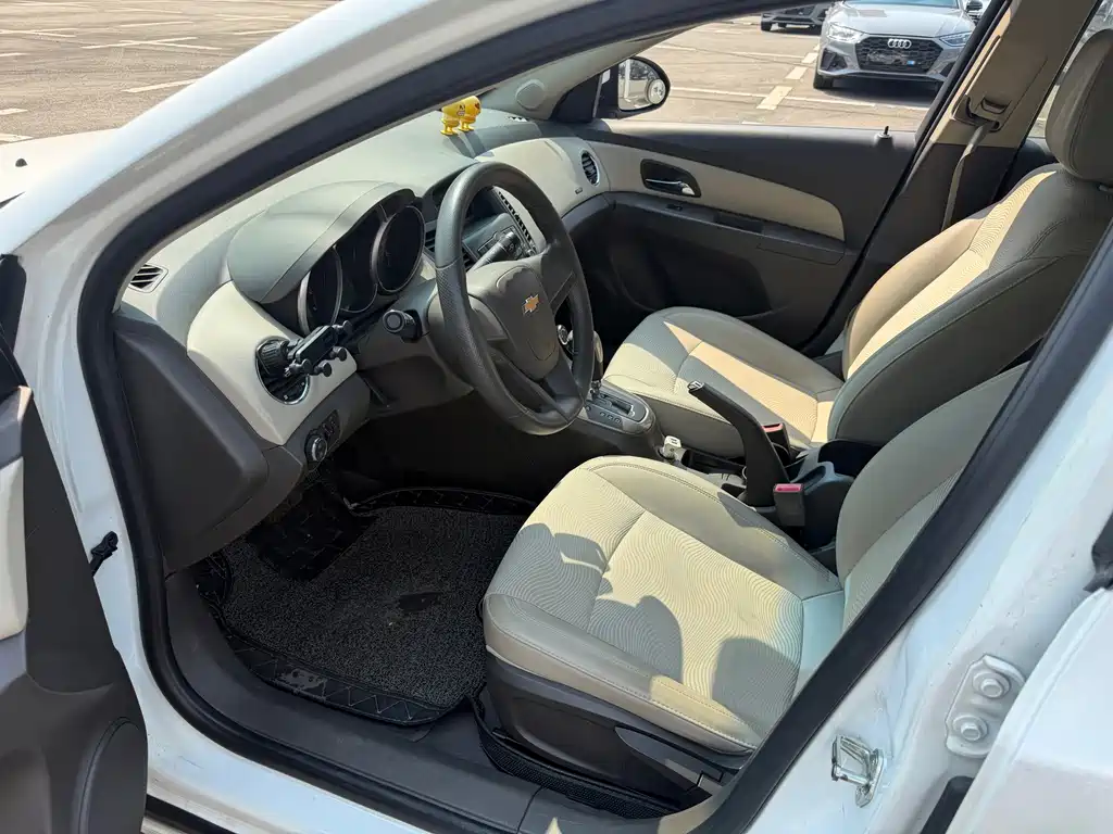 Chevrolet Cruze — миниатюра 4
