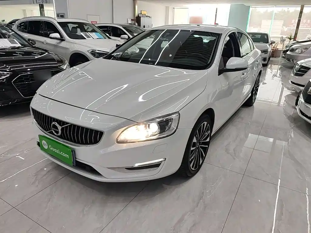 Volvo S60 — миниатюра 2