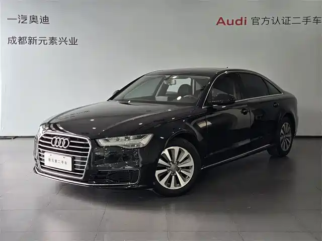Audi A6L — фото 1