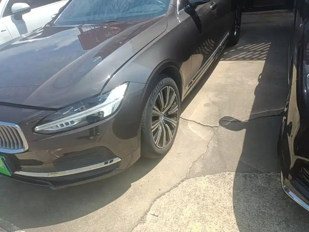 Volvo S90 — миниатюра 23