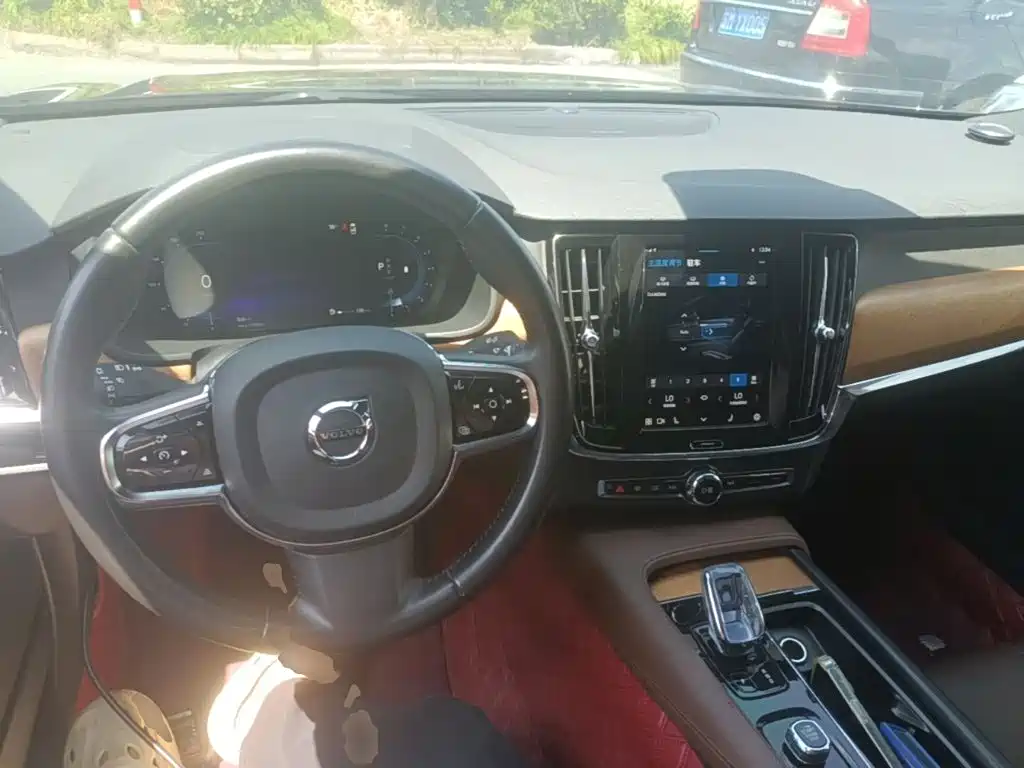 Volvo S90 — миниатюра 10