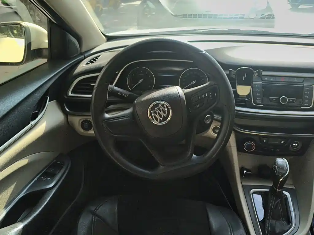 Buick Excelle — миниатюра 3