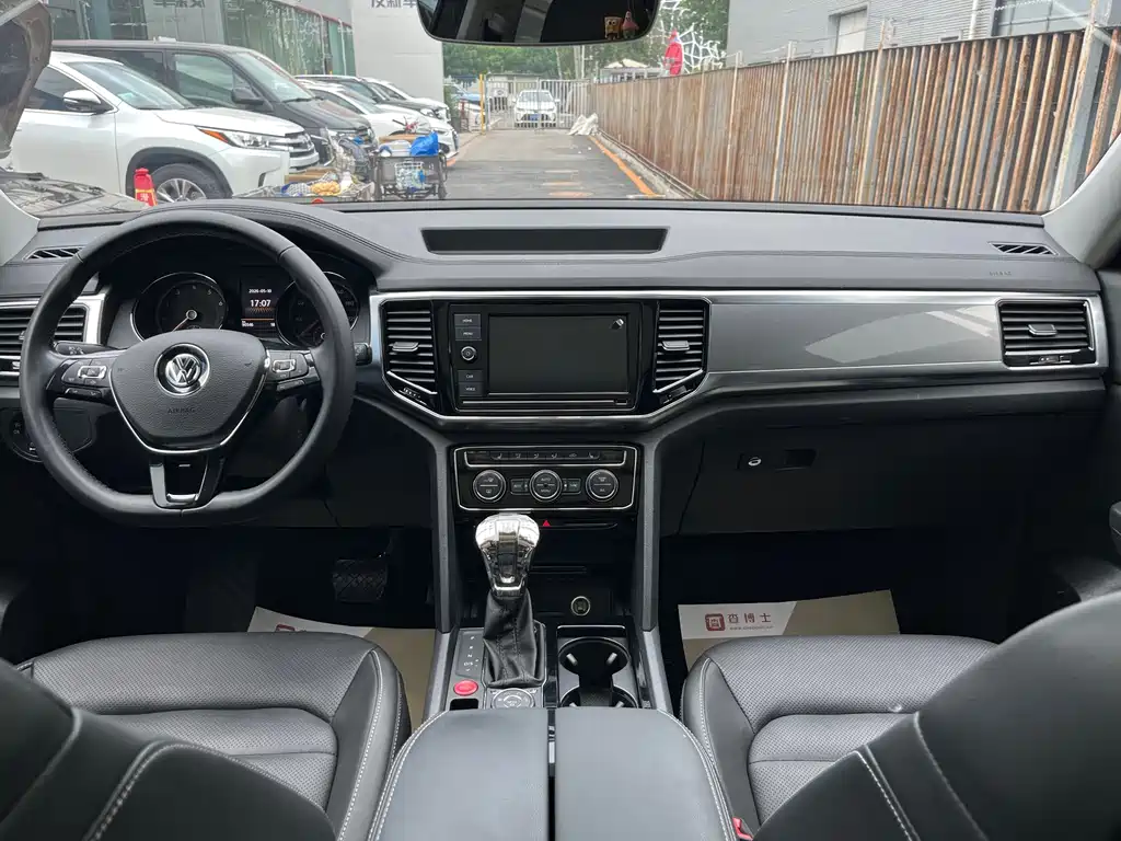 Volkswagen Teramont — миниатюра 10