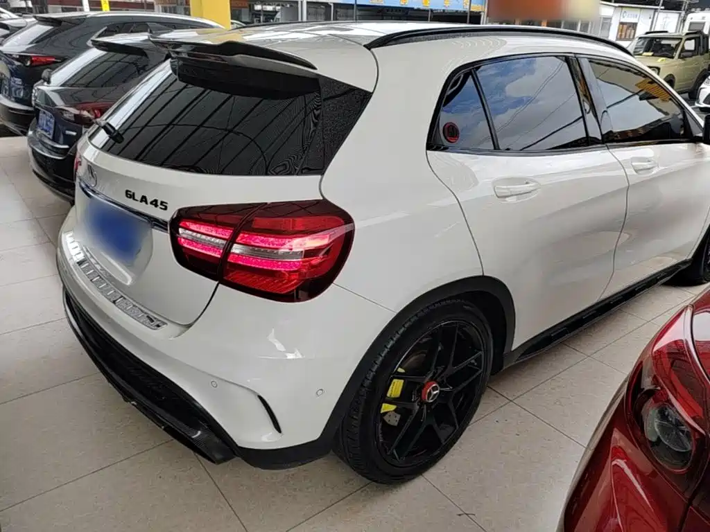Mercedes-Benz GLA AMG — миниатюра 7