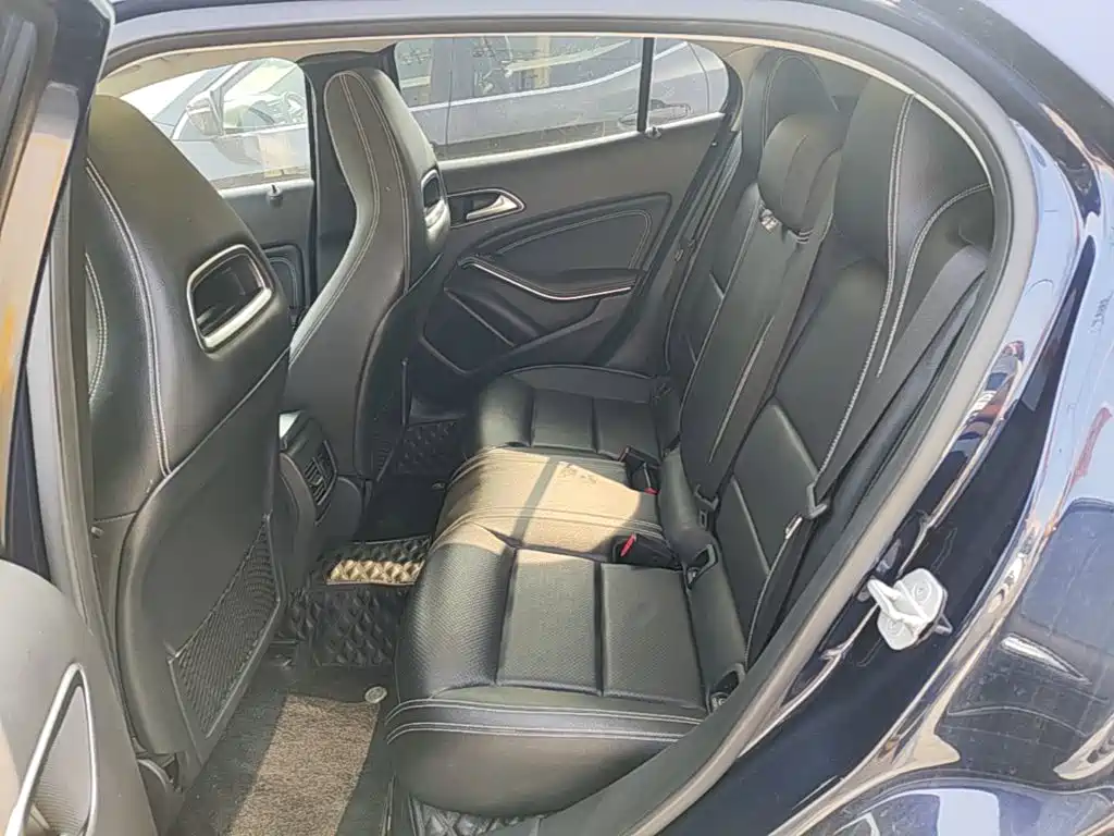 Mercedes-Benz GLA — миниатюра 17