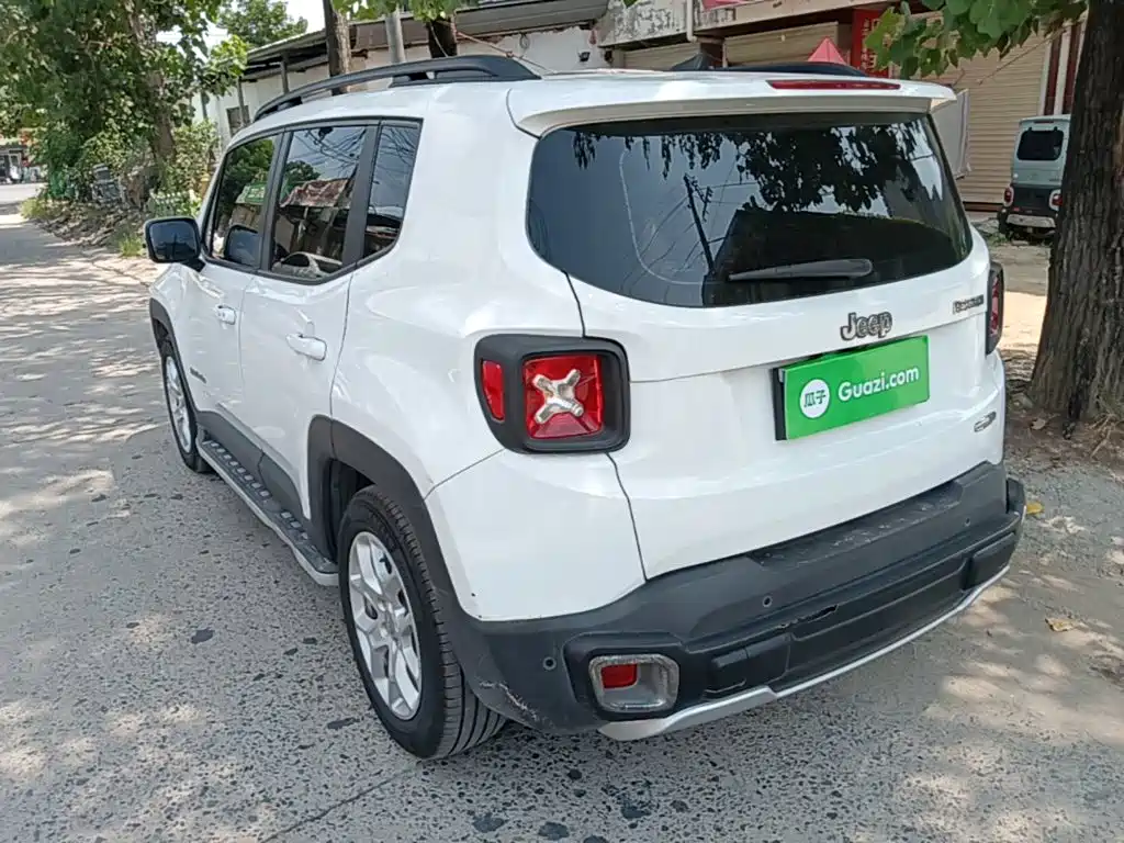 Jeep Renegade — миниатюра 5