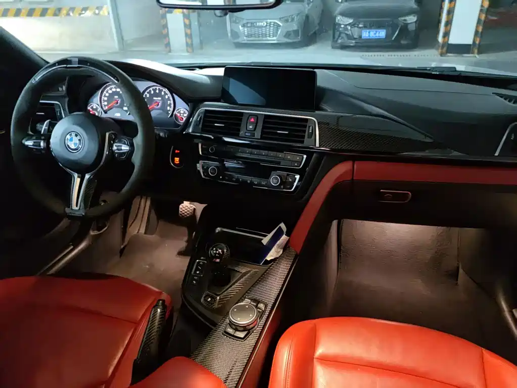 BMW M4 — миниатюра 10