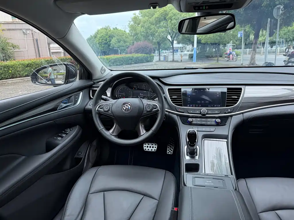 Buick LaCrosse — миниатюра 9