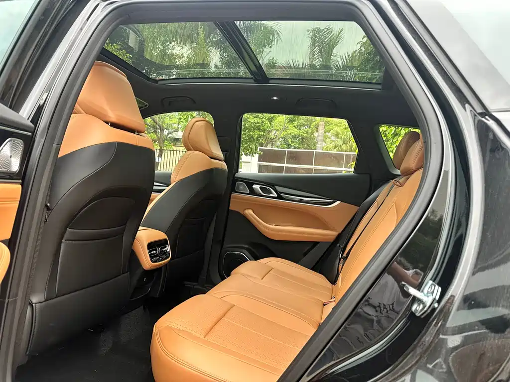 Geely Boyue L — миниатюра 5