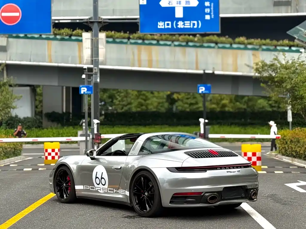 Porsche 911 — миниатюра 9