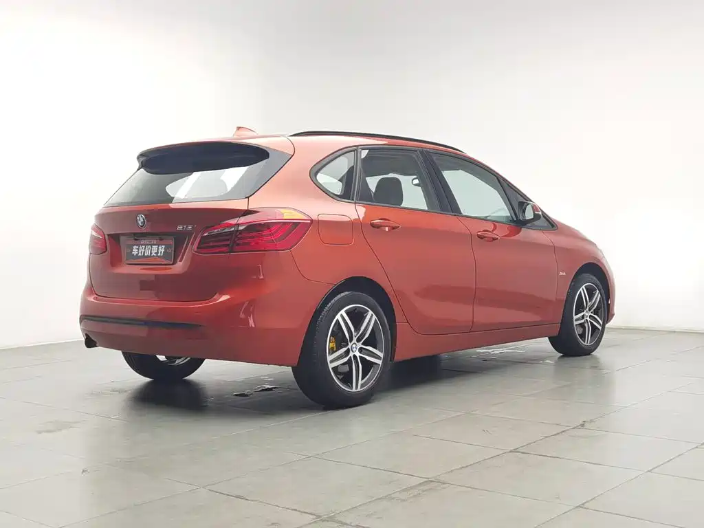 BMW 2 Series Active Tourer — миниатюра 2