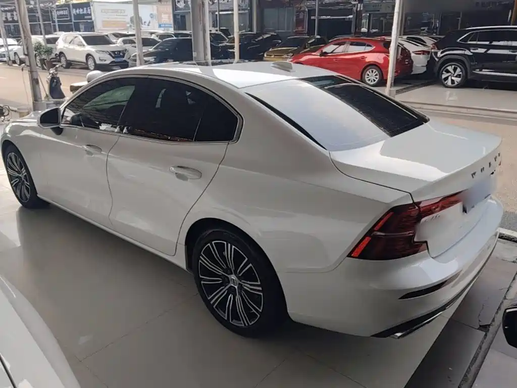 Volvo S60 — миниатюра 5